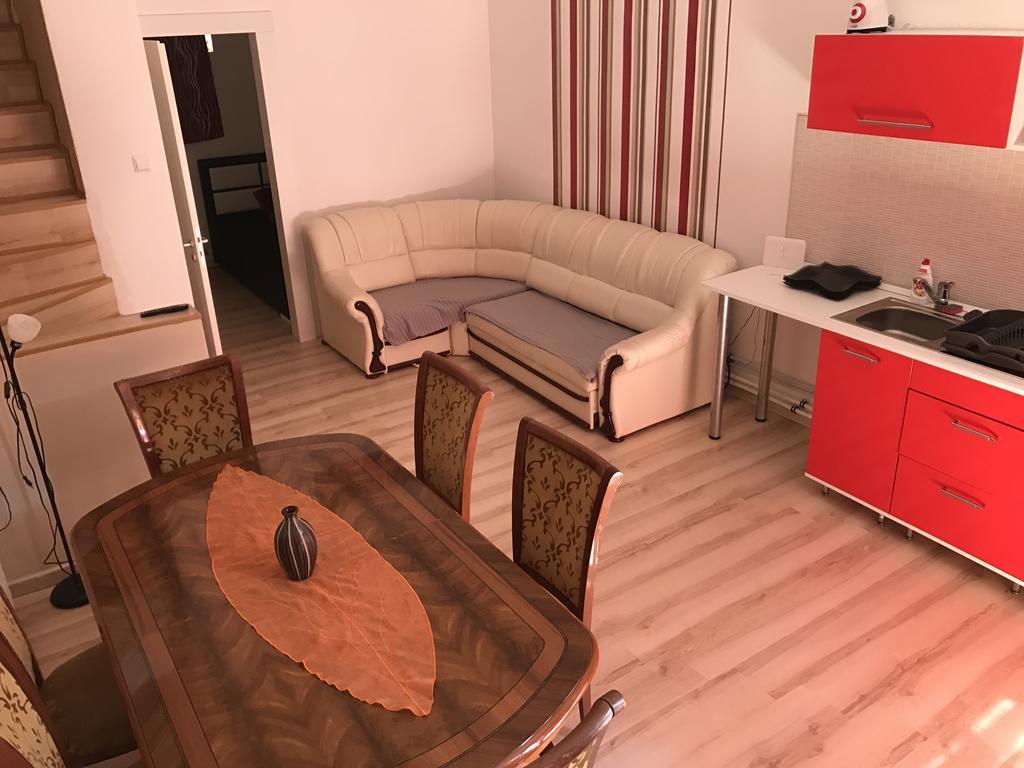 Corner Apartman 1 Apartment Siofok Luaran gambar